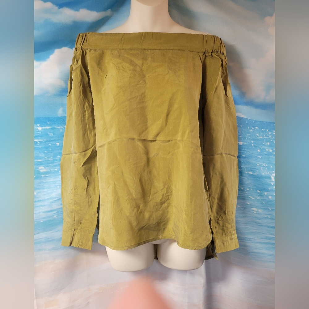St. Studio NWT Supertrash Olive Off-Shoulder Women's Top Size 36